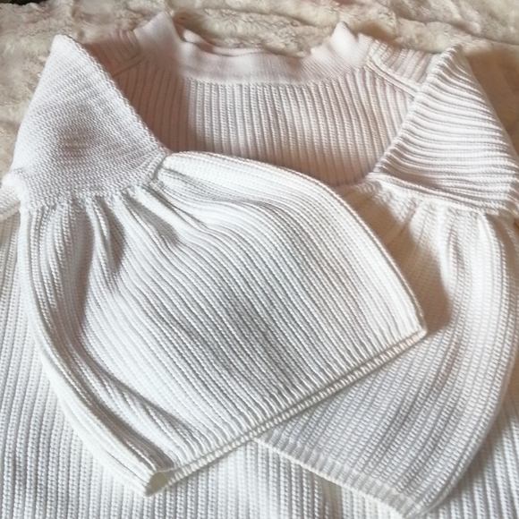 H&M Sweaters - H & M white cotton sweater